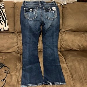 Day trip buckle bootcut Jean 29L NEW